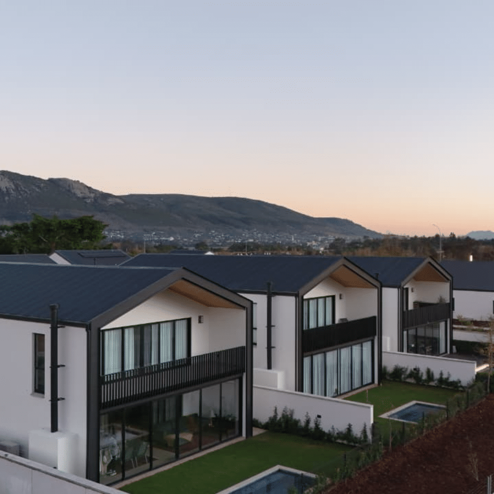 The Drakenzicht by Legaro using KlayBrick Maxis, Klompies, and Klompie Tiles